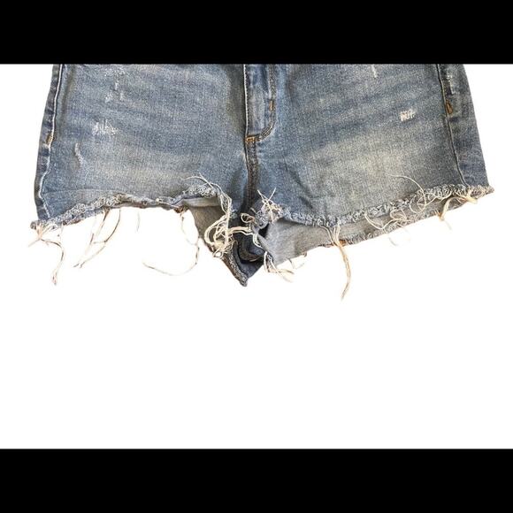 Universal Thread Distresses mid rise jean shorts size 7/28r - Picture 4 of 8